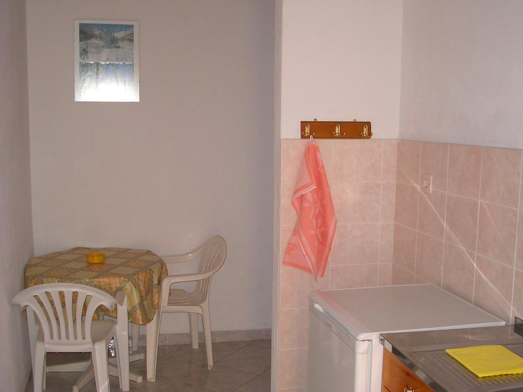 Apartments Ziogas Paralía Skotínis 部屋 写真